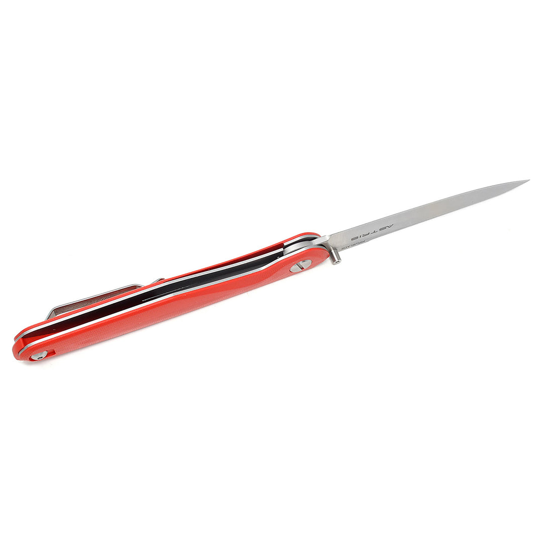 Liner lock mechanism on Mr. Blade Astris Red