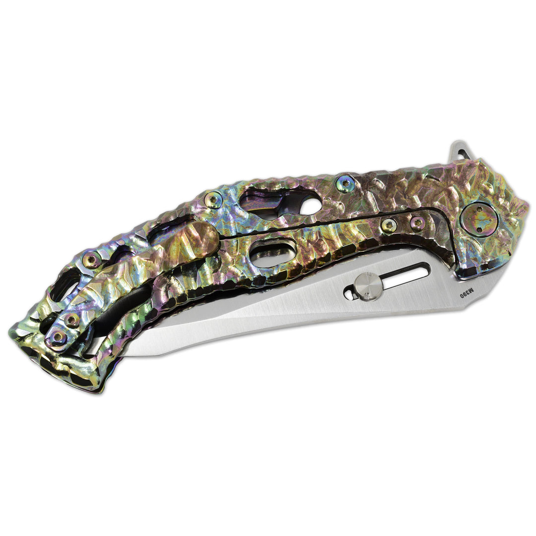 Matchin design of the pocket clip on Olamic Soloist – M390 Agent Blade Tactical Folding Knife