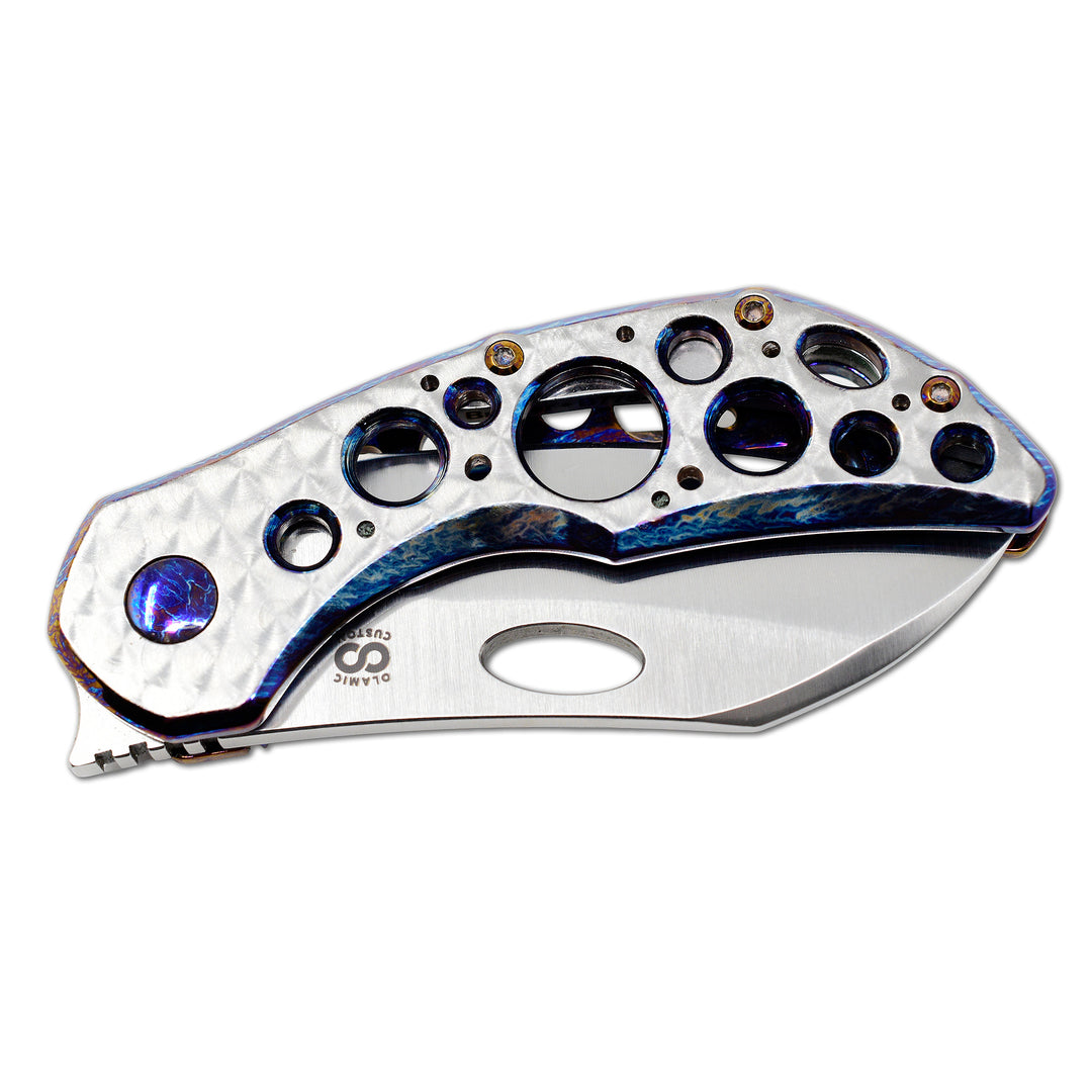 Olamic Busker Acid Rain holes close-up