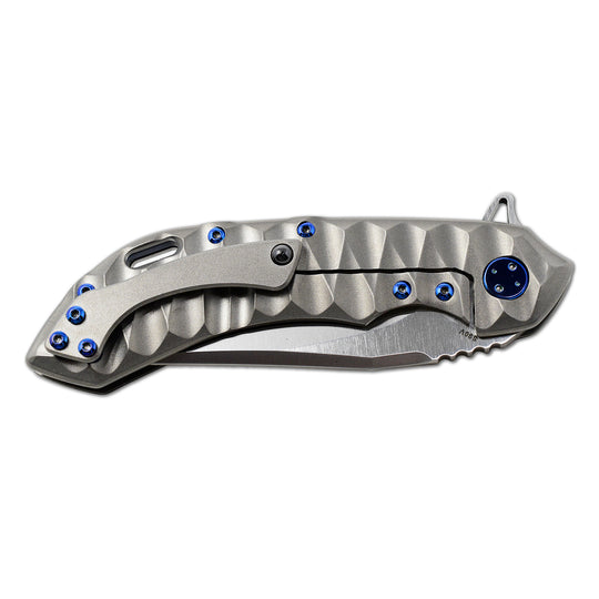 Olamic Wayfarer 247 folding knife, folded, pocket clip details