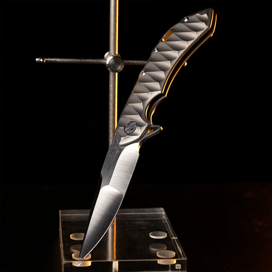 Wayfarer 247 Suna CTS-XHP folding knife on stand