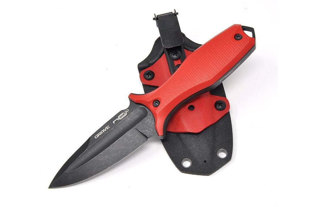 Grave comes with an awesome Kydex sheath