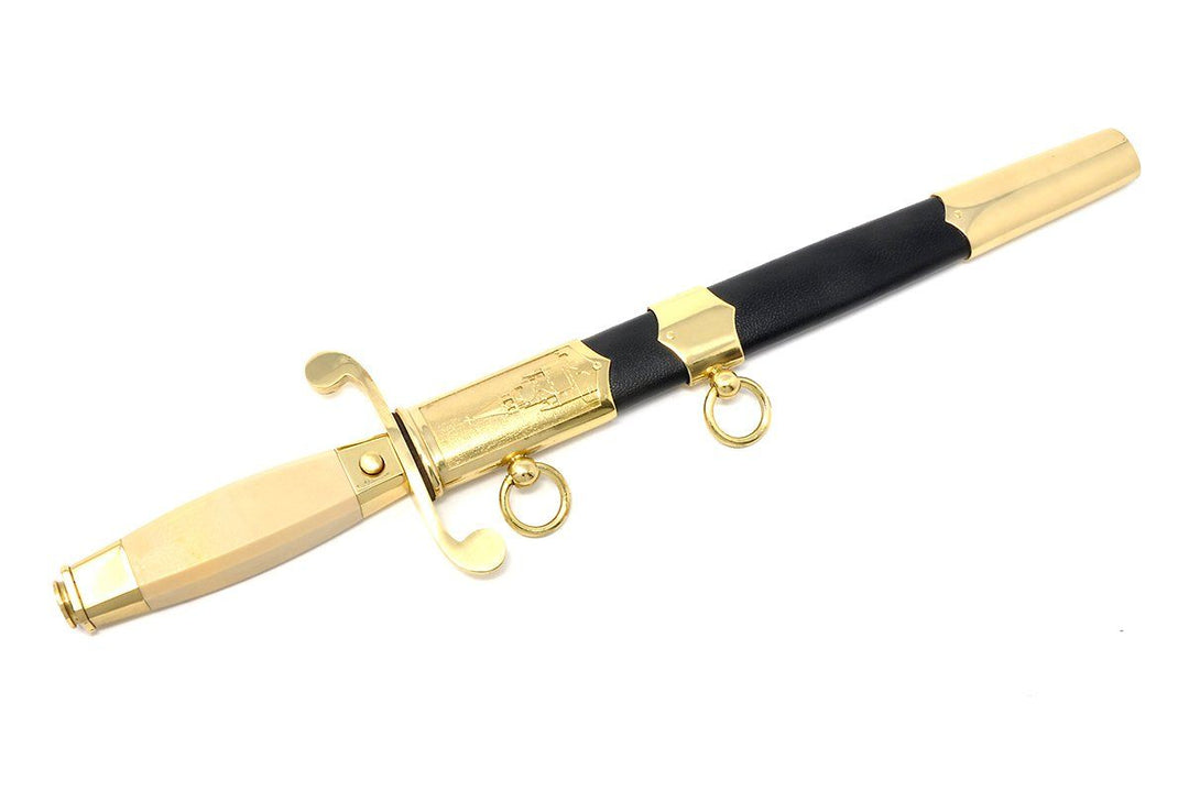 Dirk in the scabbard 