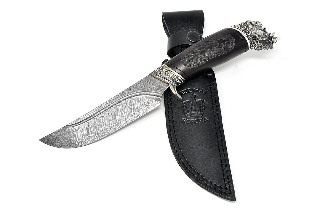 Knife comes with the leather sheath