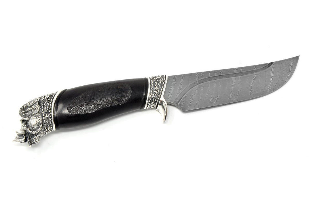 Other side of the knife, beautiful Damascus pattern